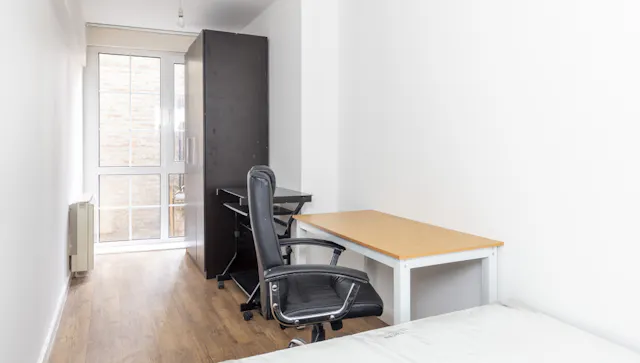 Standard room image 2