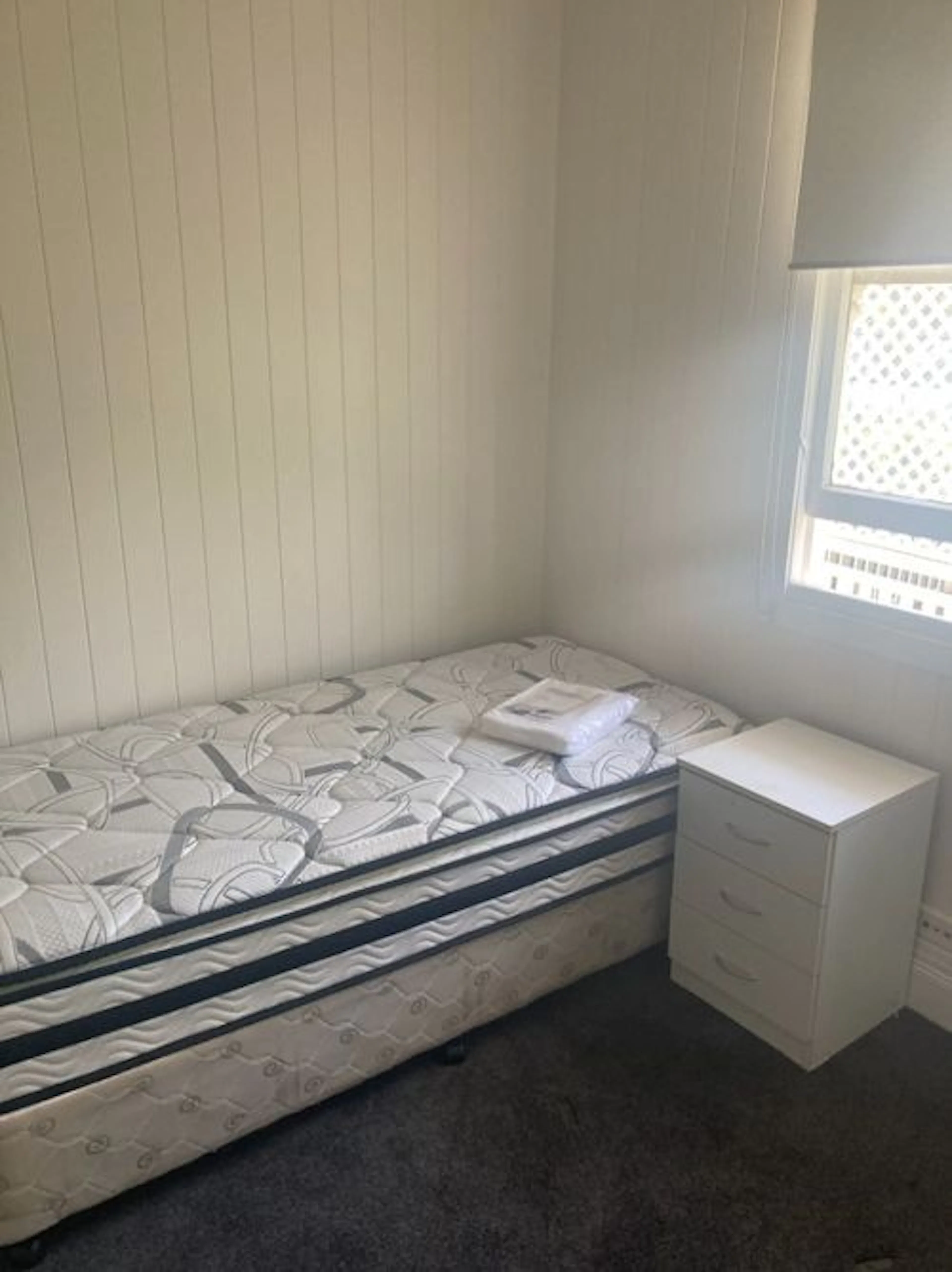 ROOM ROOM 1