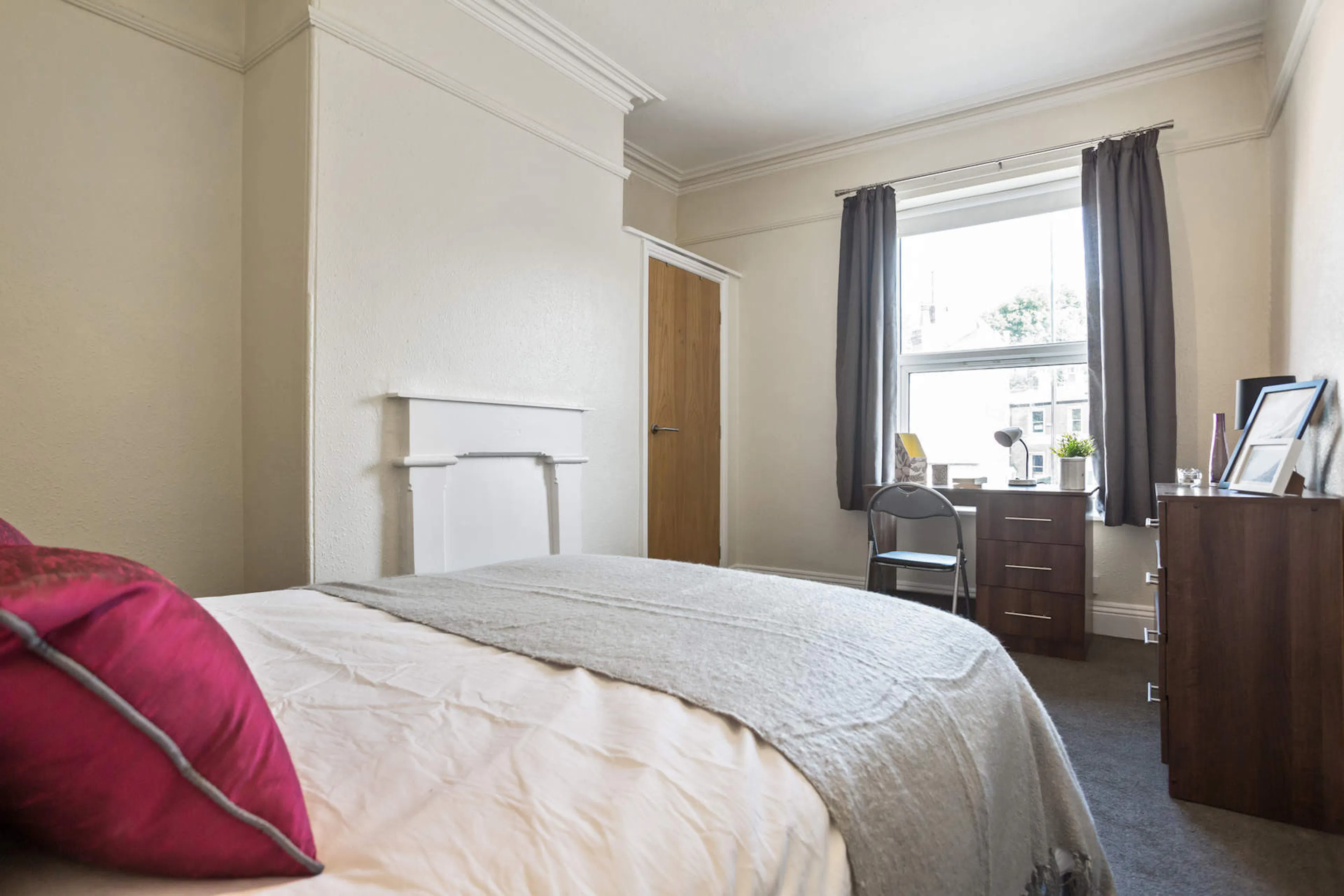 ROOM ROOM 1