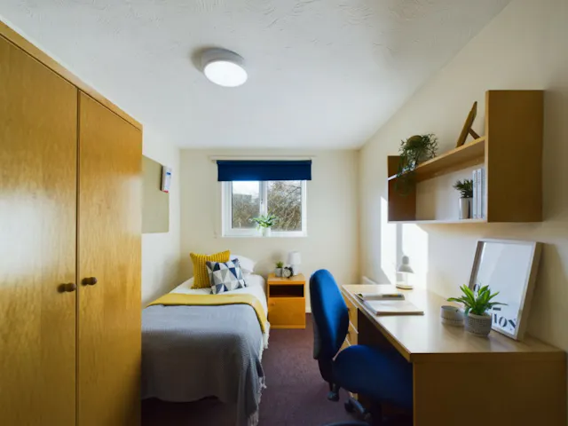 6 Bedroom Apartment room image 1