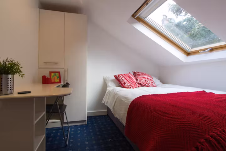 woodsley-road-leeds-3 Bedroom Apartment-1
