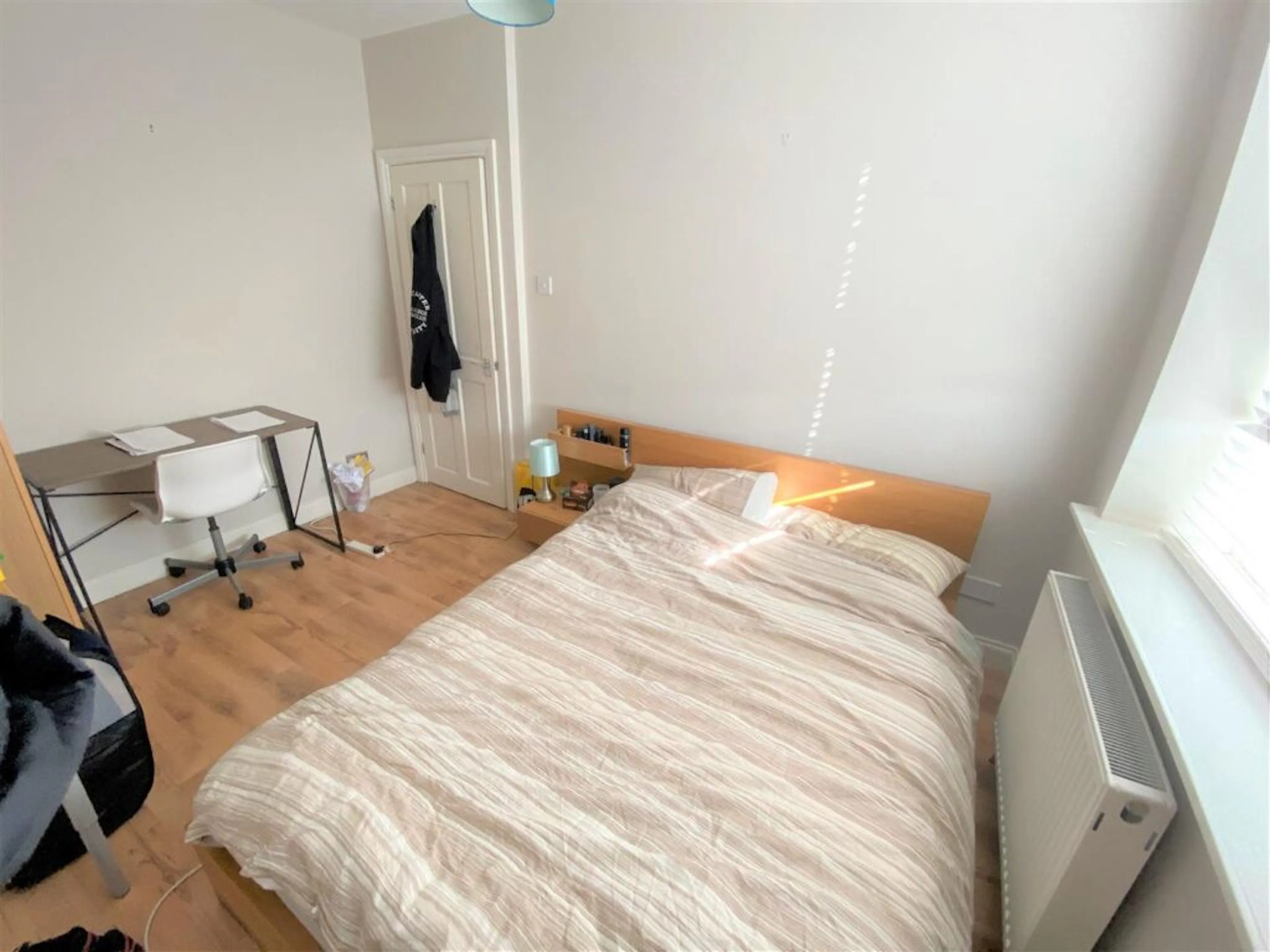 ROOM ROOM 1