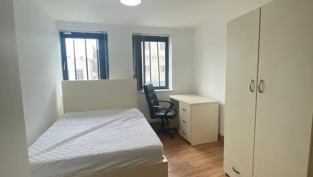 Premier 2 Bed ROOM 1