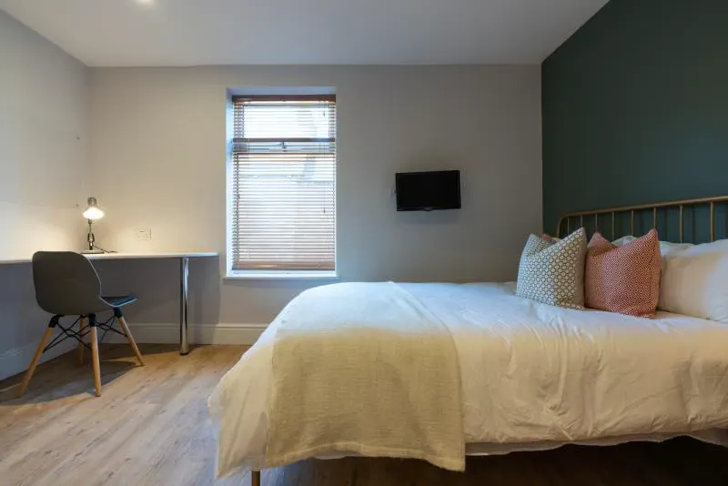 4 Bed Apartment ROOM 1
