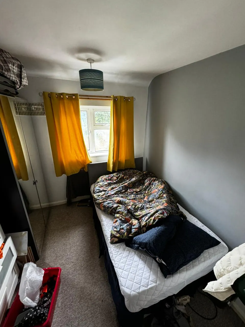 Three Bed Apartment ROOM 1