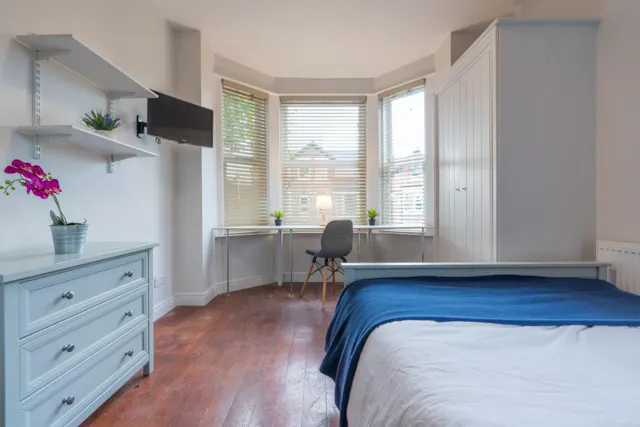 6 Bedroom Apartment room image 3