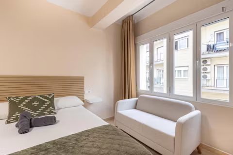 calle-sol-granada-granada-ROOM