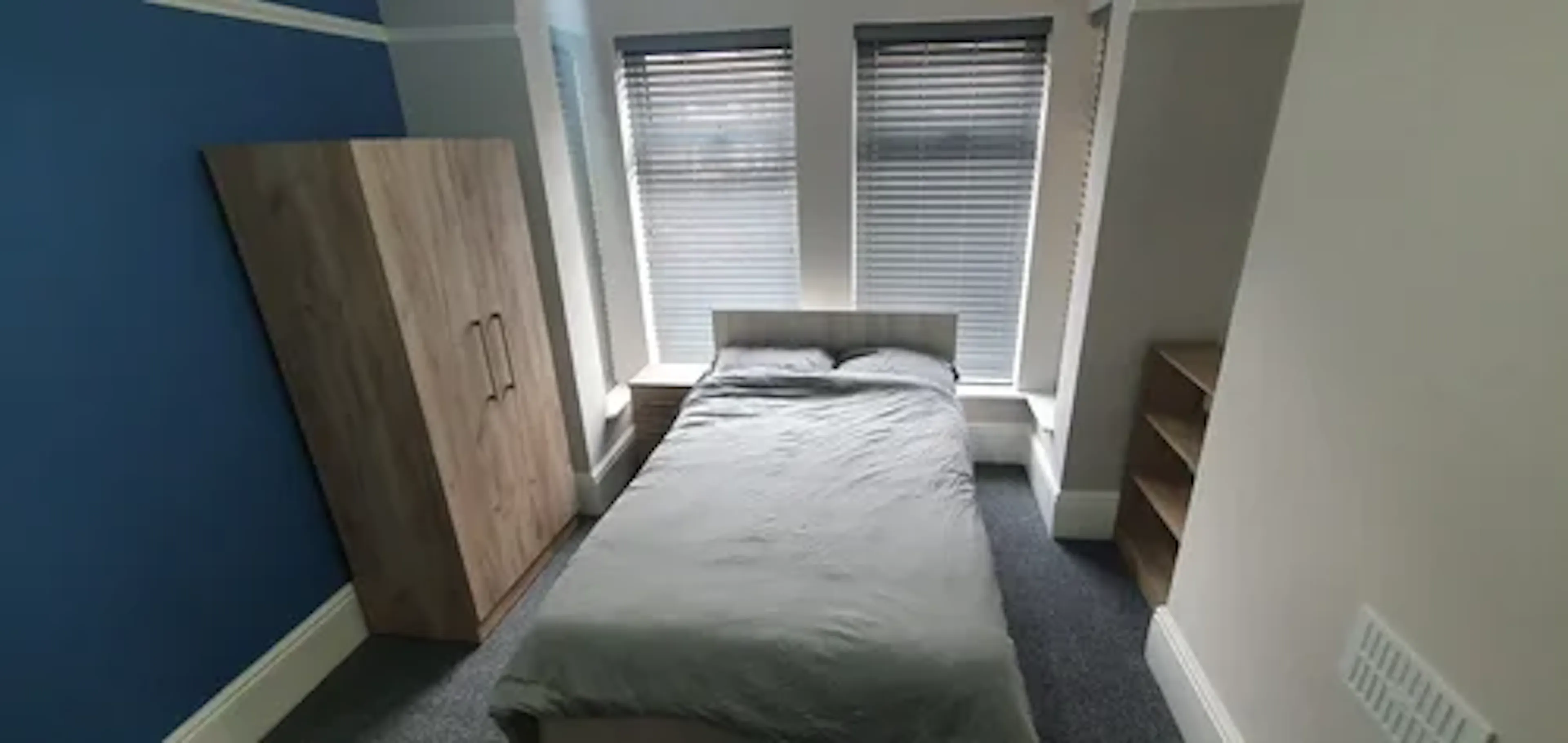 4 Bedroom Apartment ROOM 2
