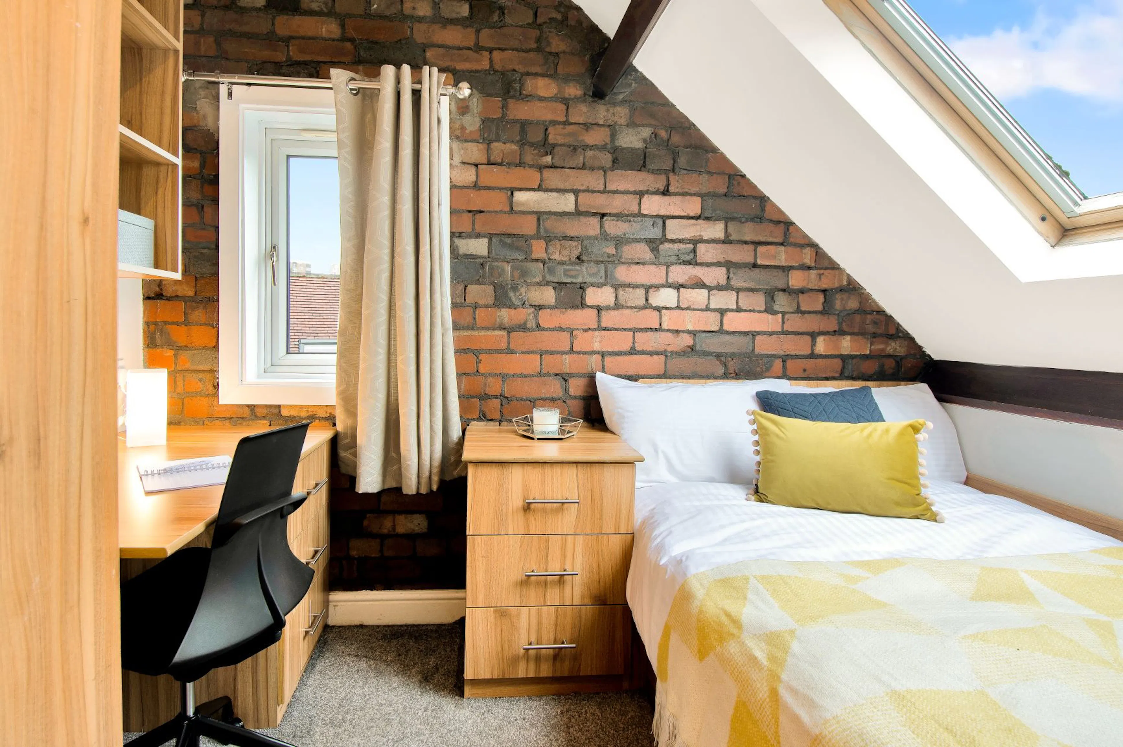 ROOM ROOM 2
