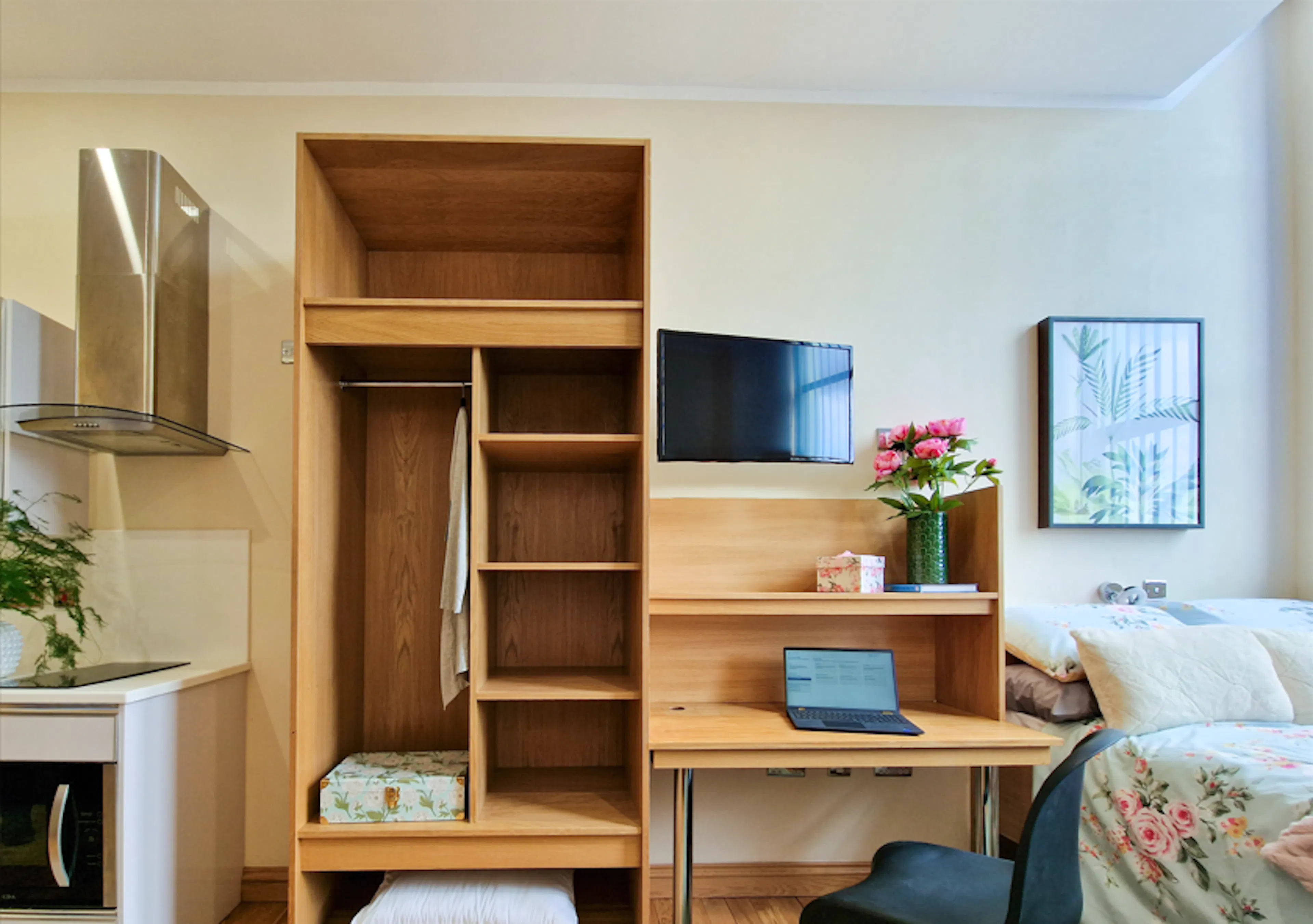 ROOM ROOM 1