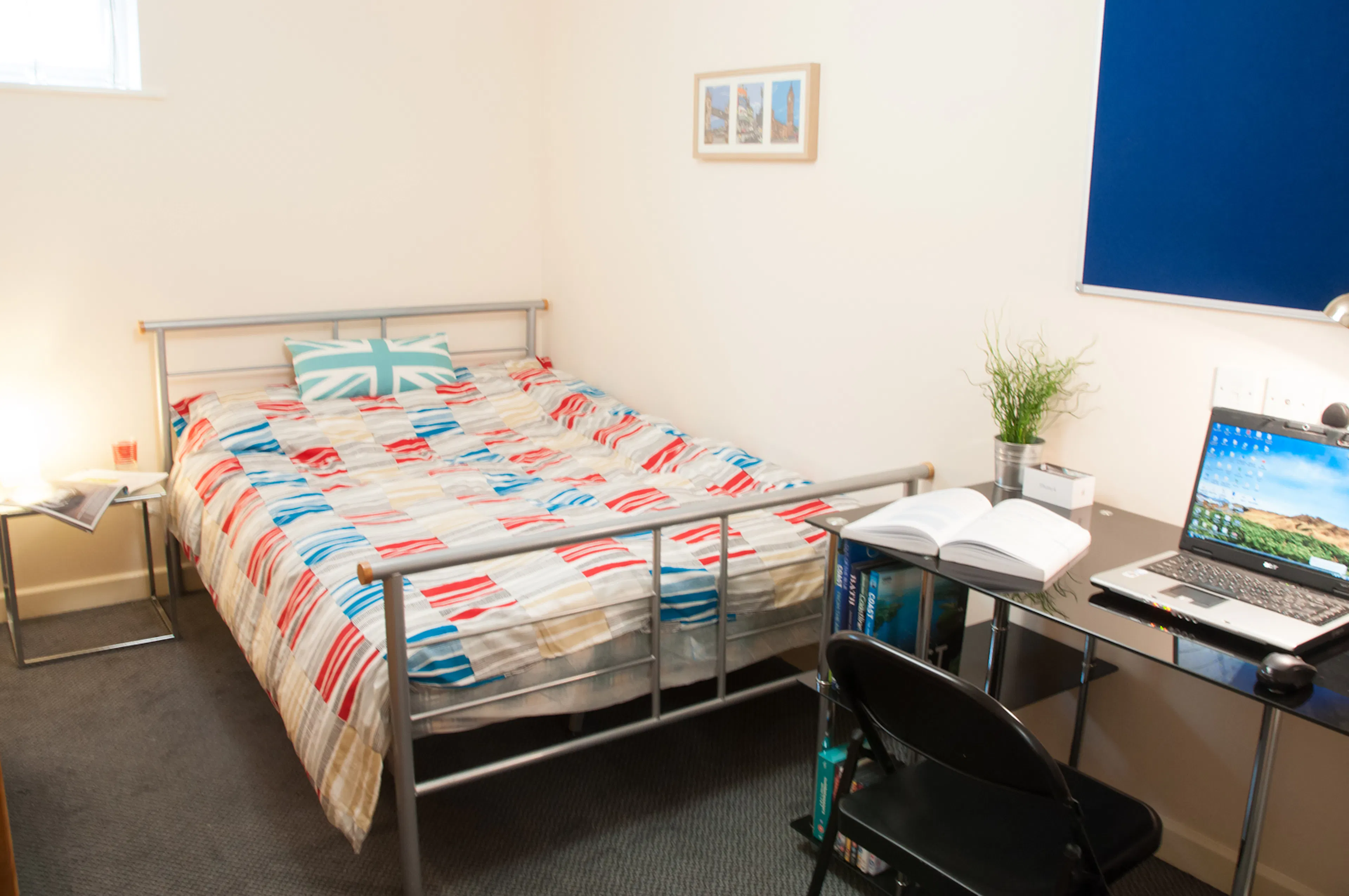 ROOM ROOM 2