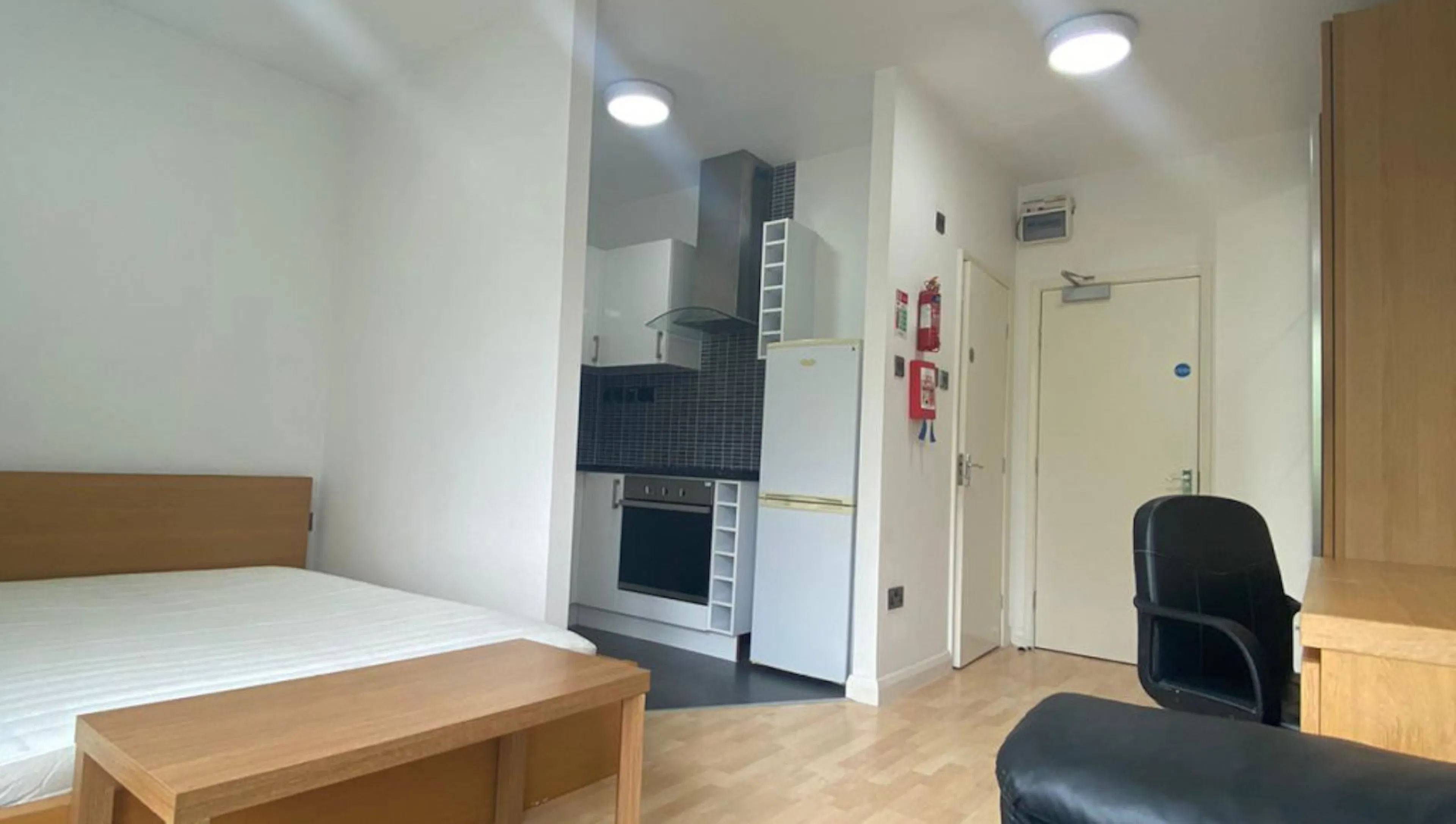 Large Premier ROOM 2