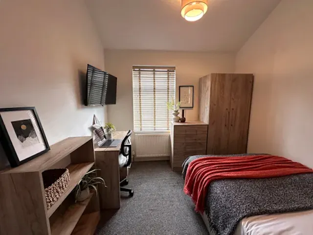 4 Bedroom Apartment room image 6