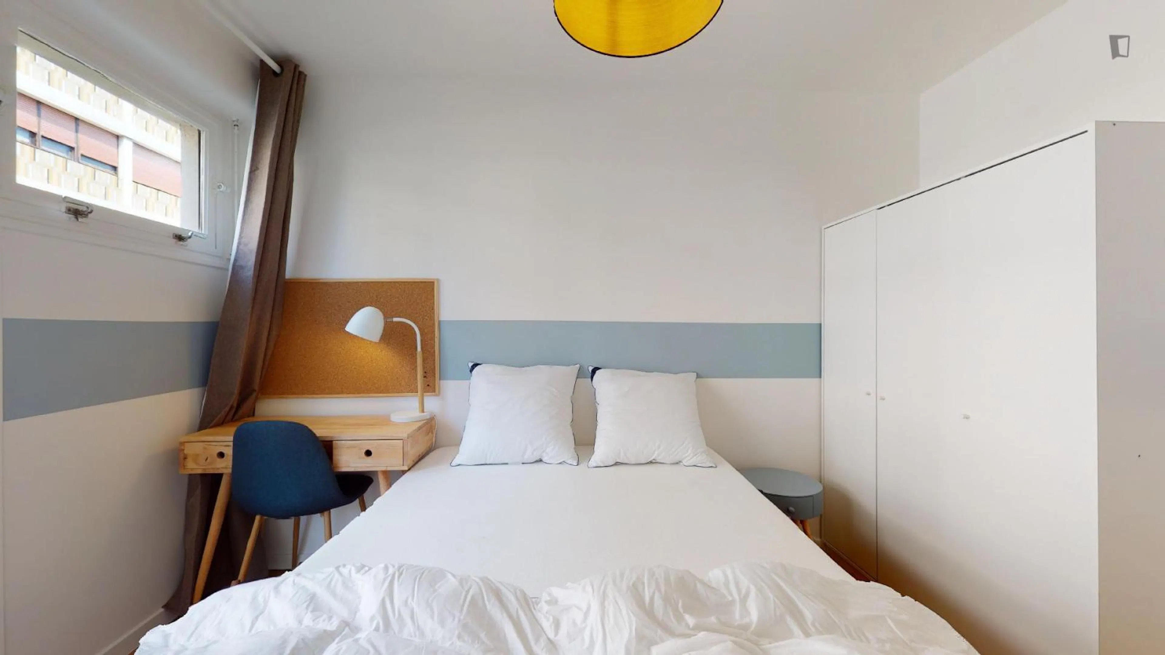 Snug double bedroom in Noisy-le-Sec ROOM 2