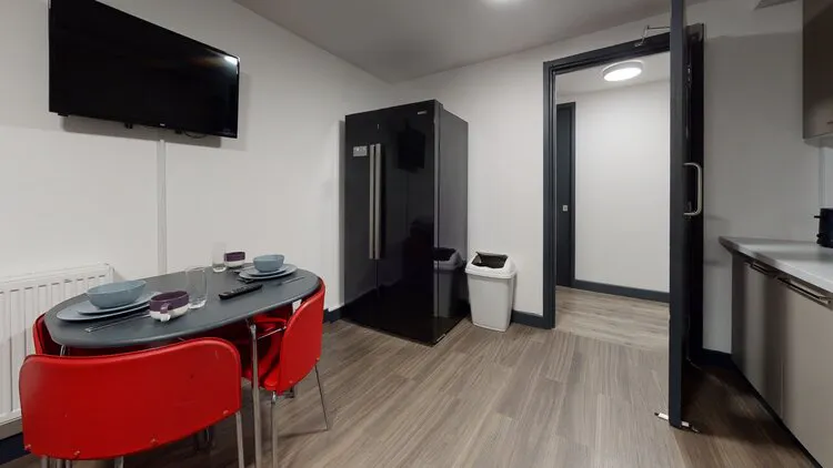 ROOM ROOM 2