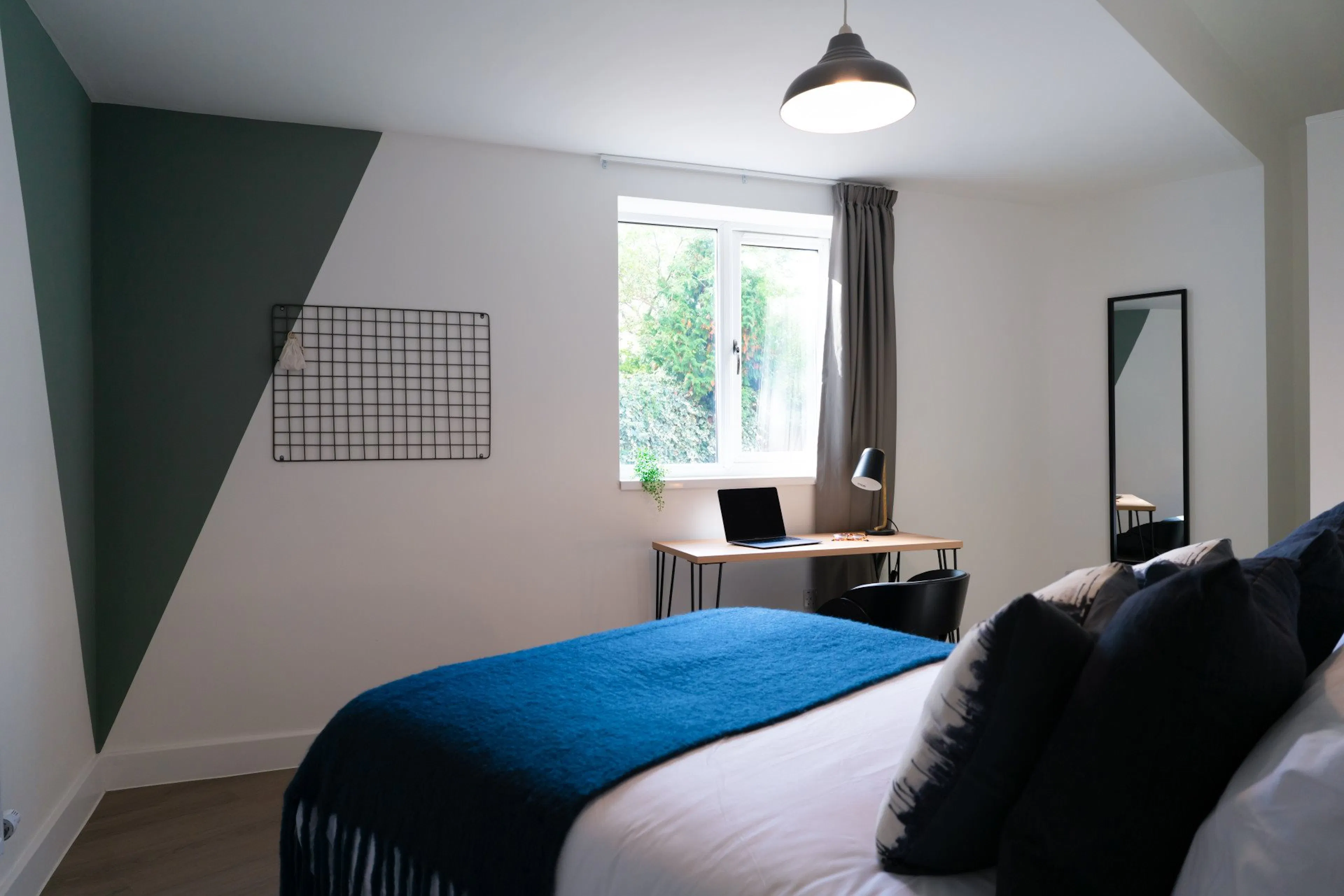 4 Bed Apartment ROOM 1