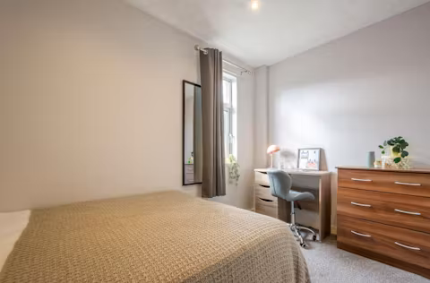hessle-avenue-leeds-ROOM