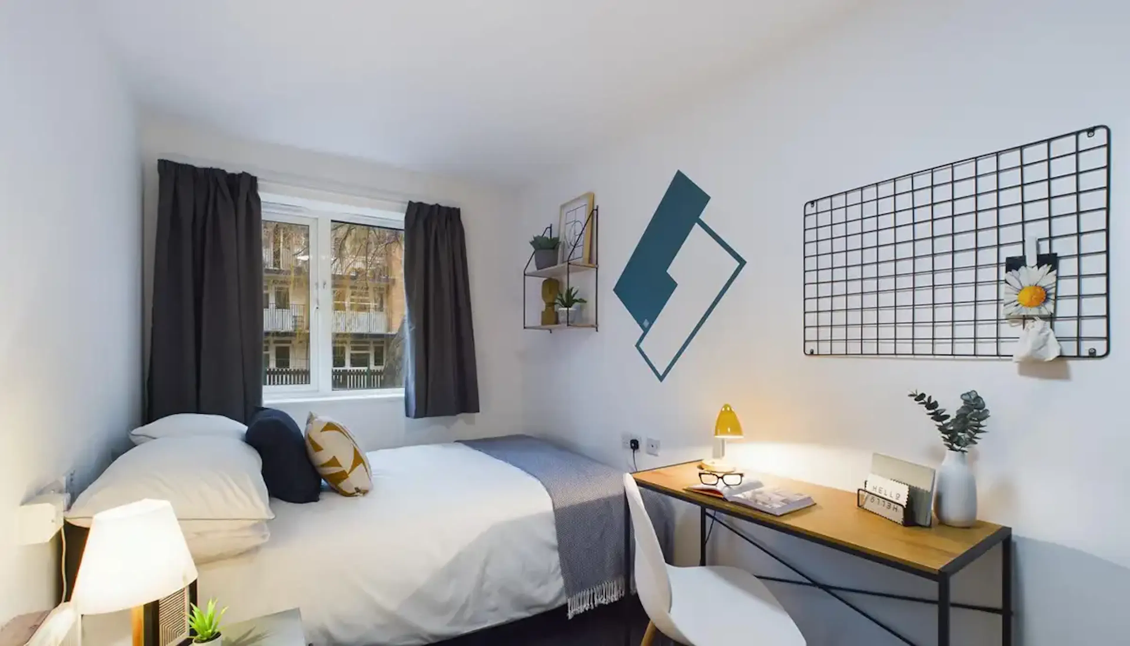 4 Bedroom Apartment ROOM 2