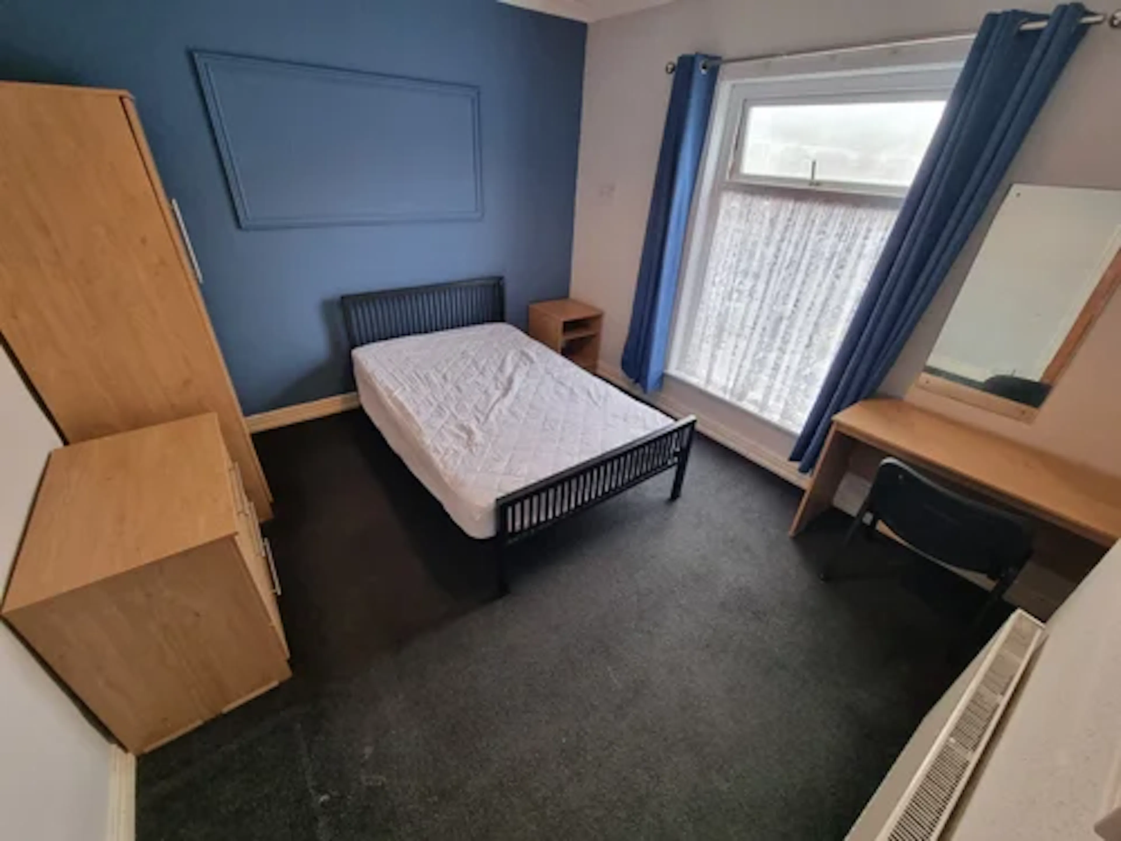 4 Bedroom Apartment ROOM 2