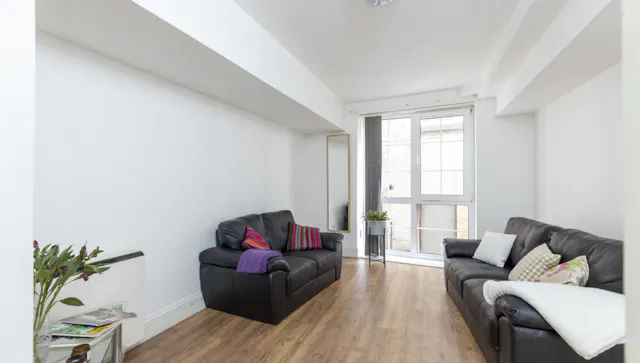 Standard room image 3