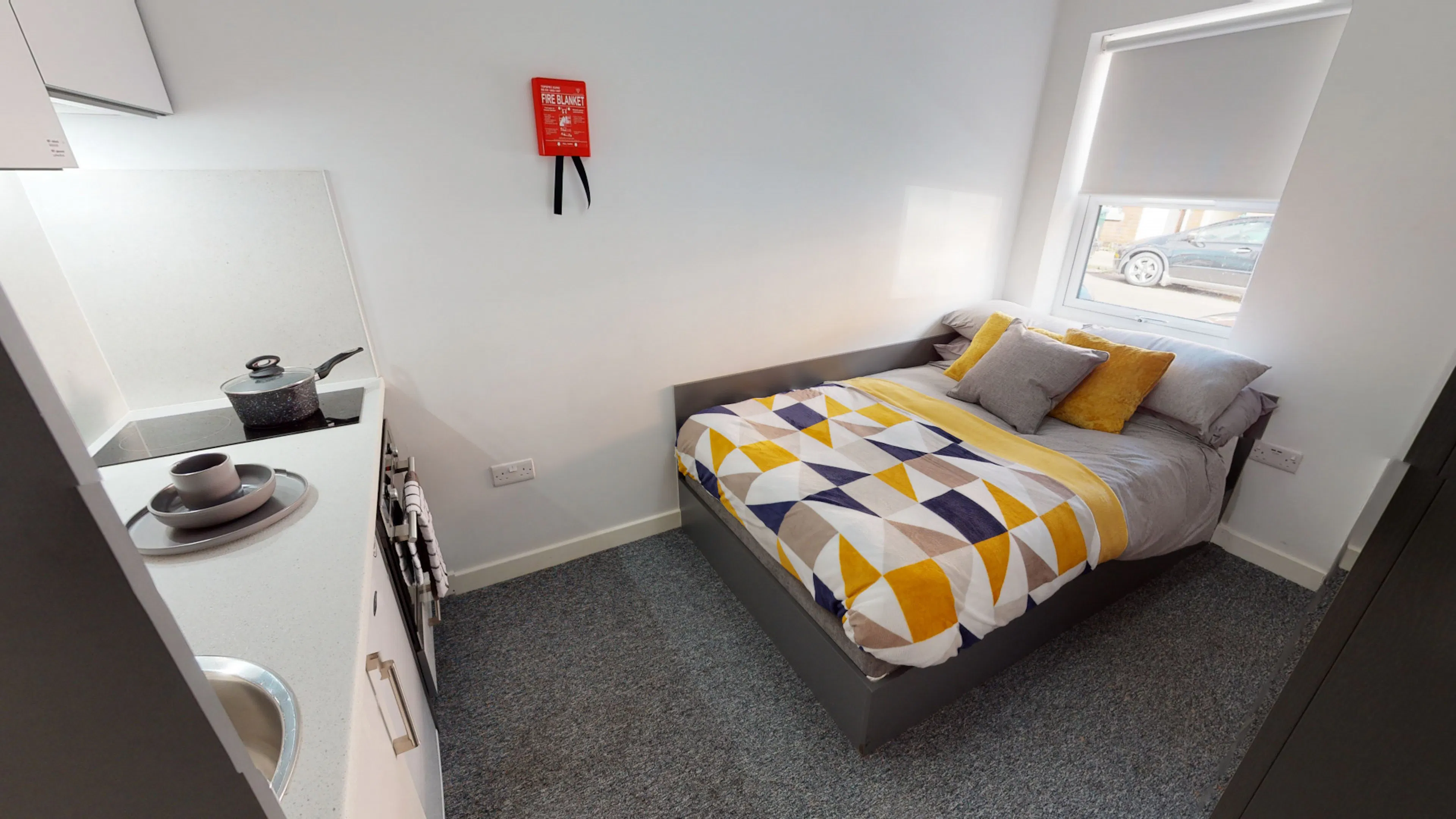 Gold Studio ROOM 2