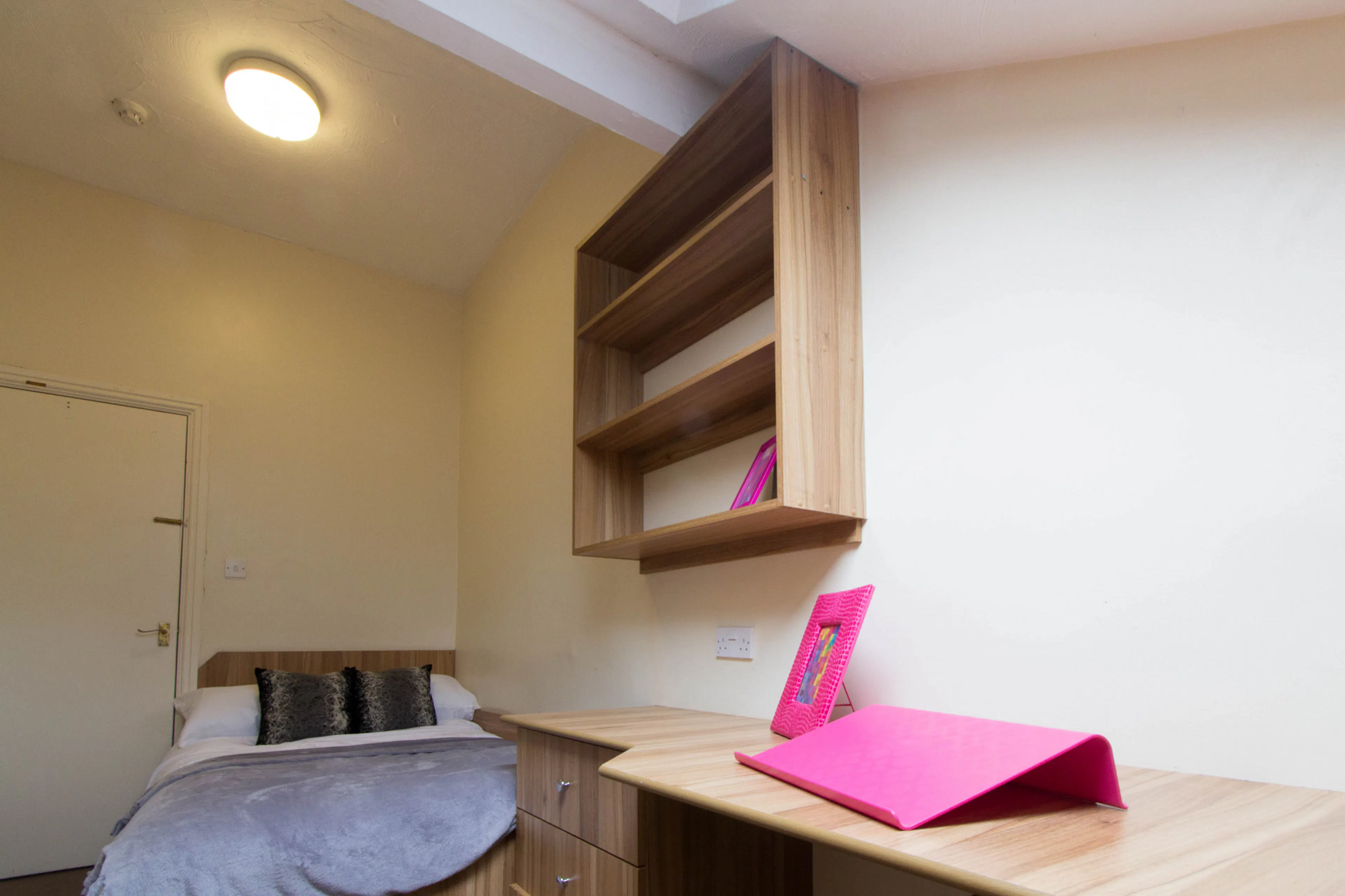 ROOM ROOM 2