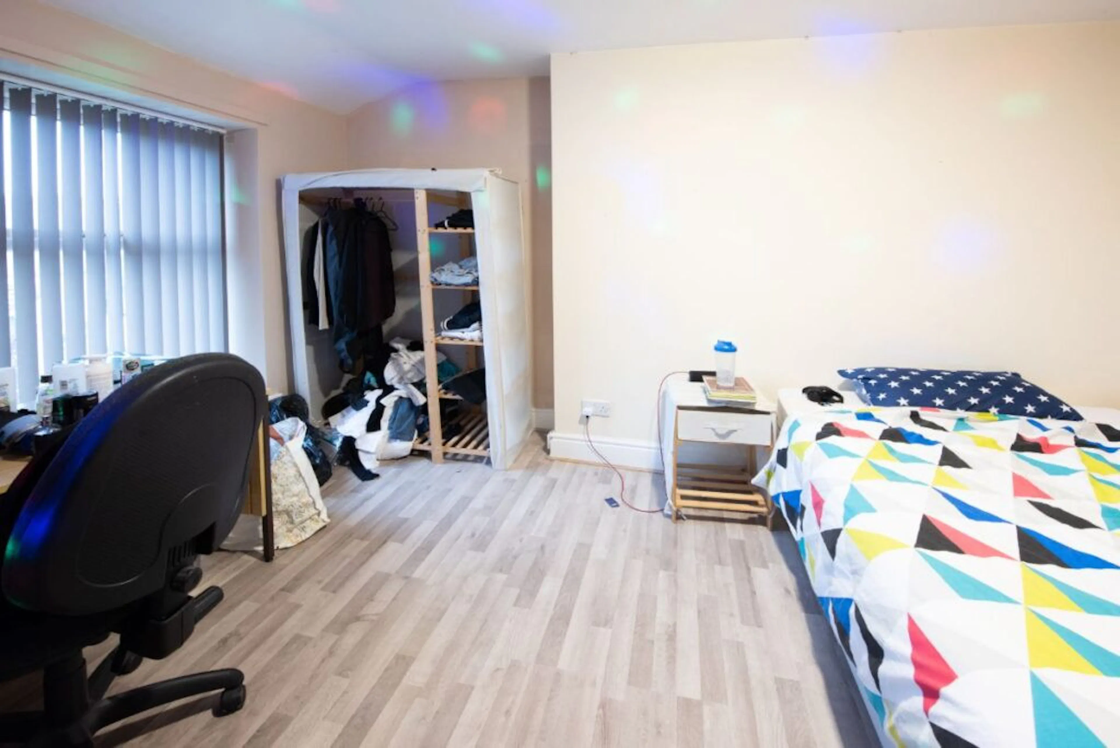ROOM ROOM 2