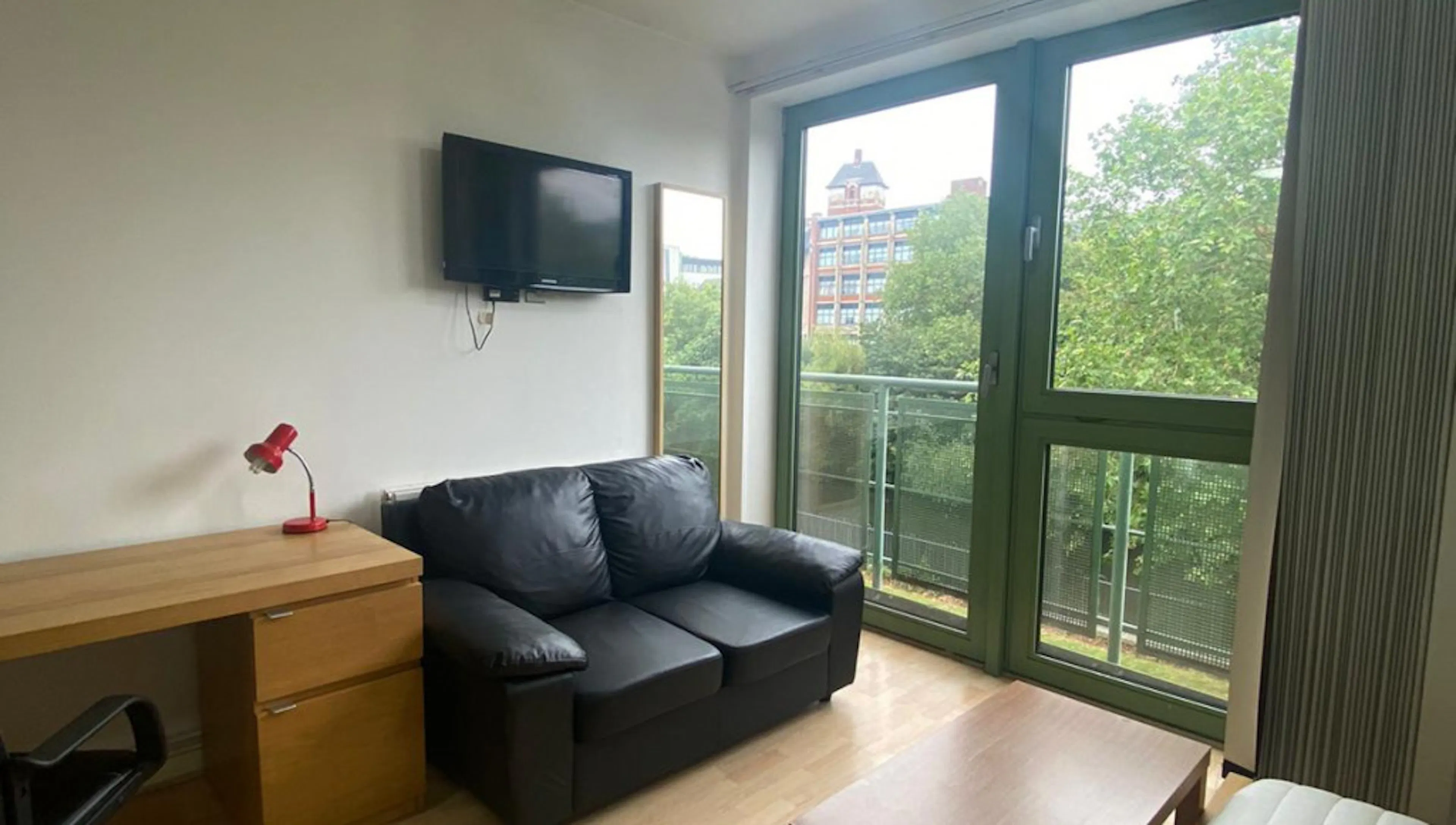 Large Premier ROOM 3