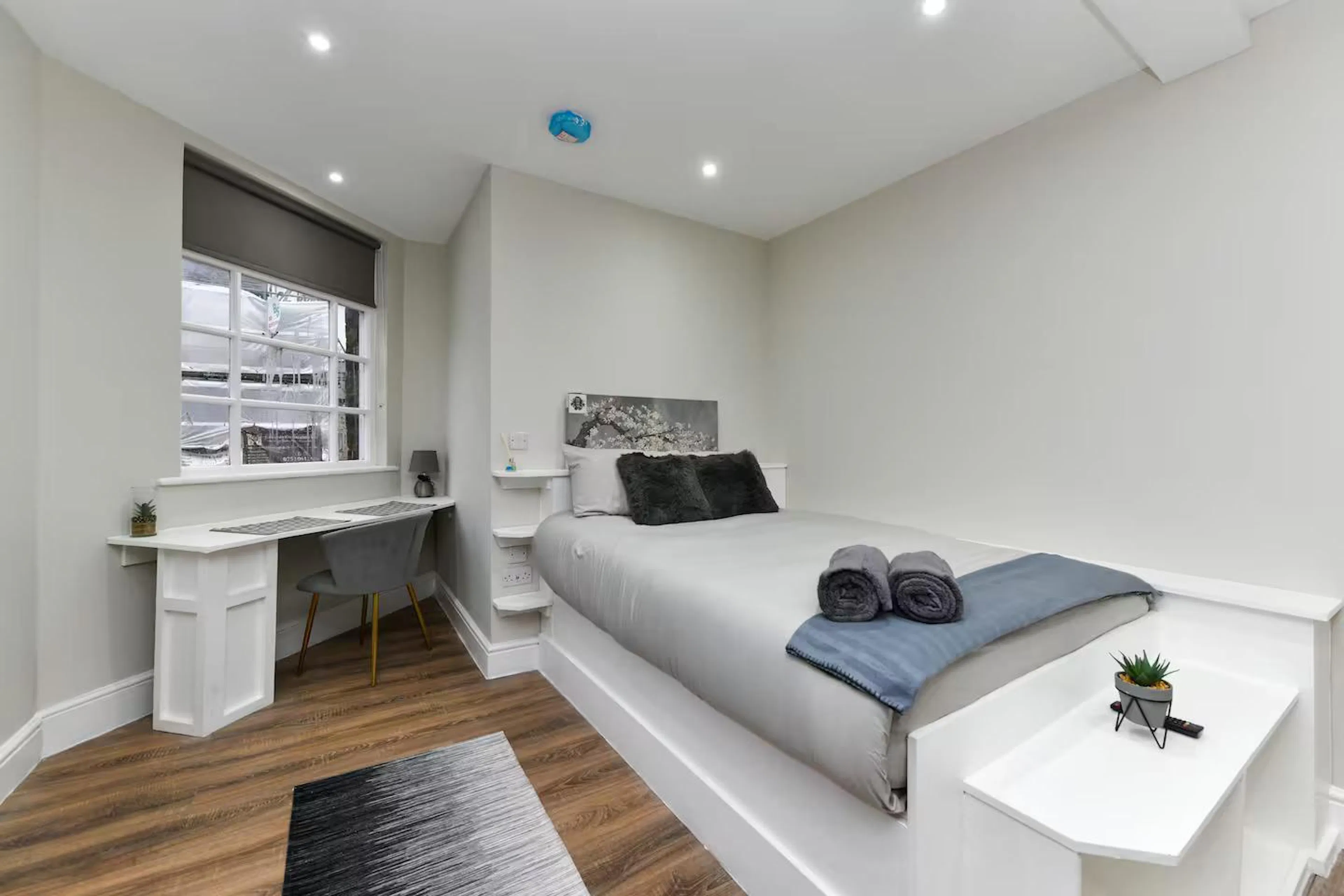 ROOM ROOM 2