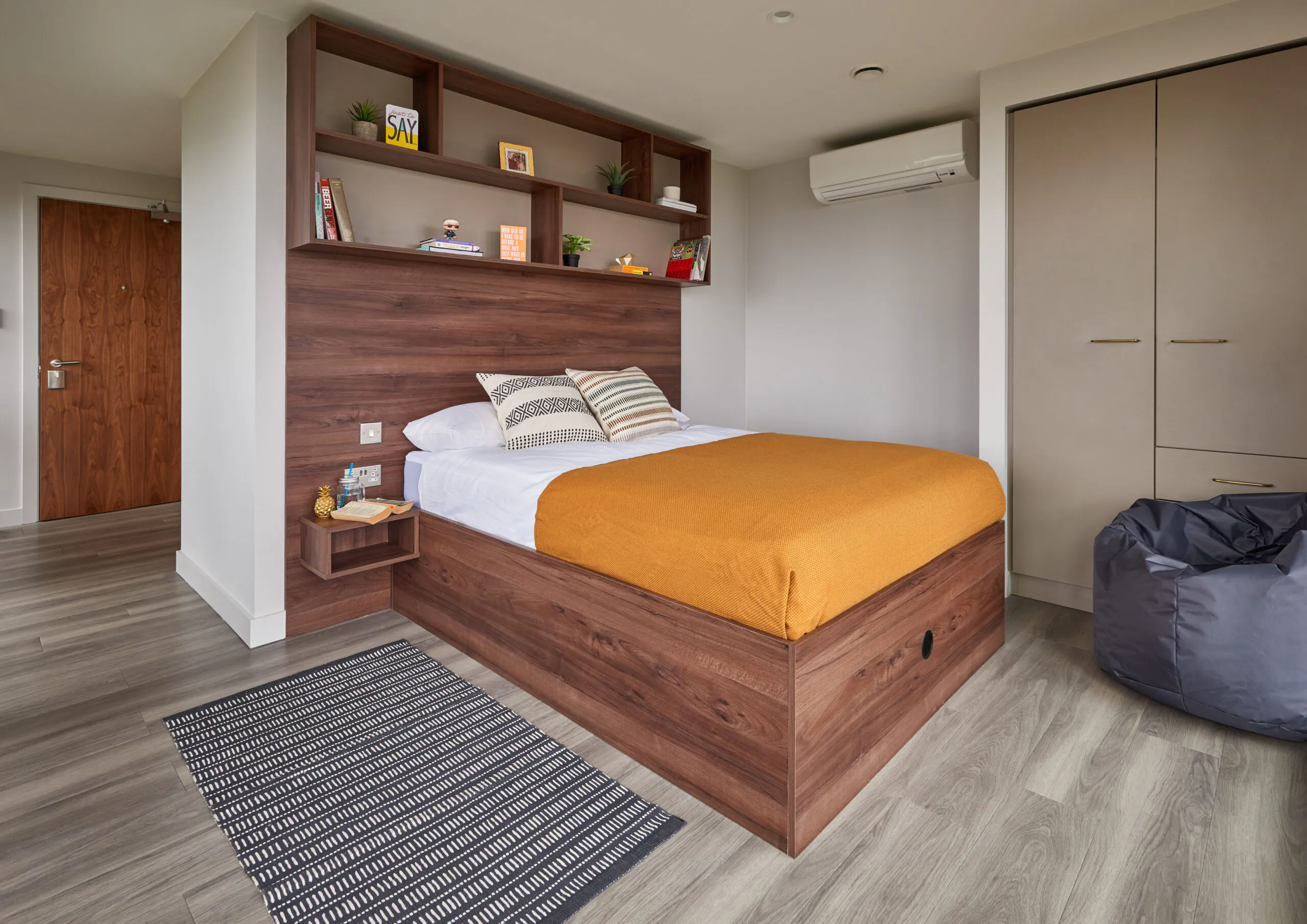 ROOM ROOM 4