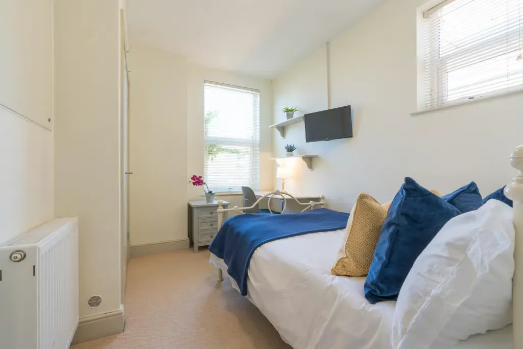 4 Bed Apartment ROOM 2