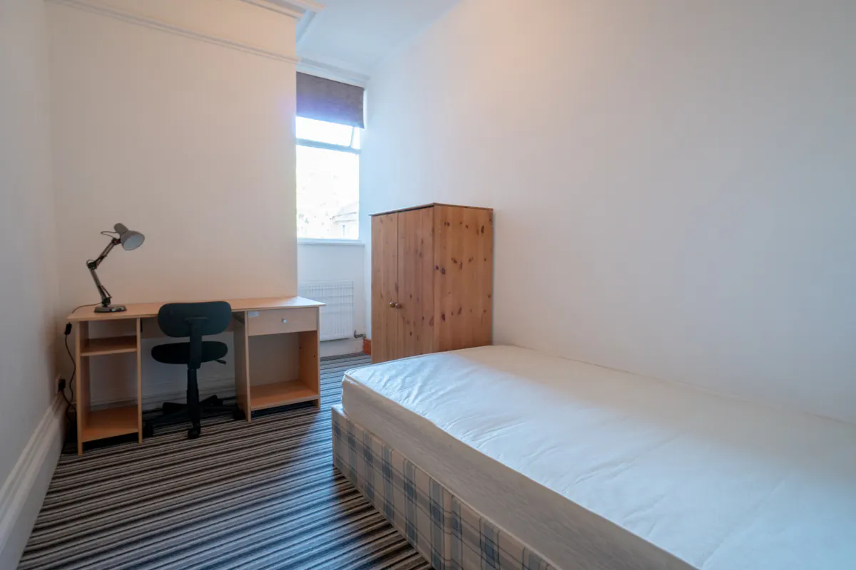 4 Bed Apartment ROOM