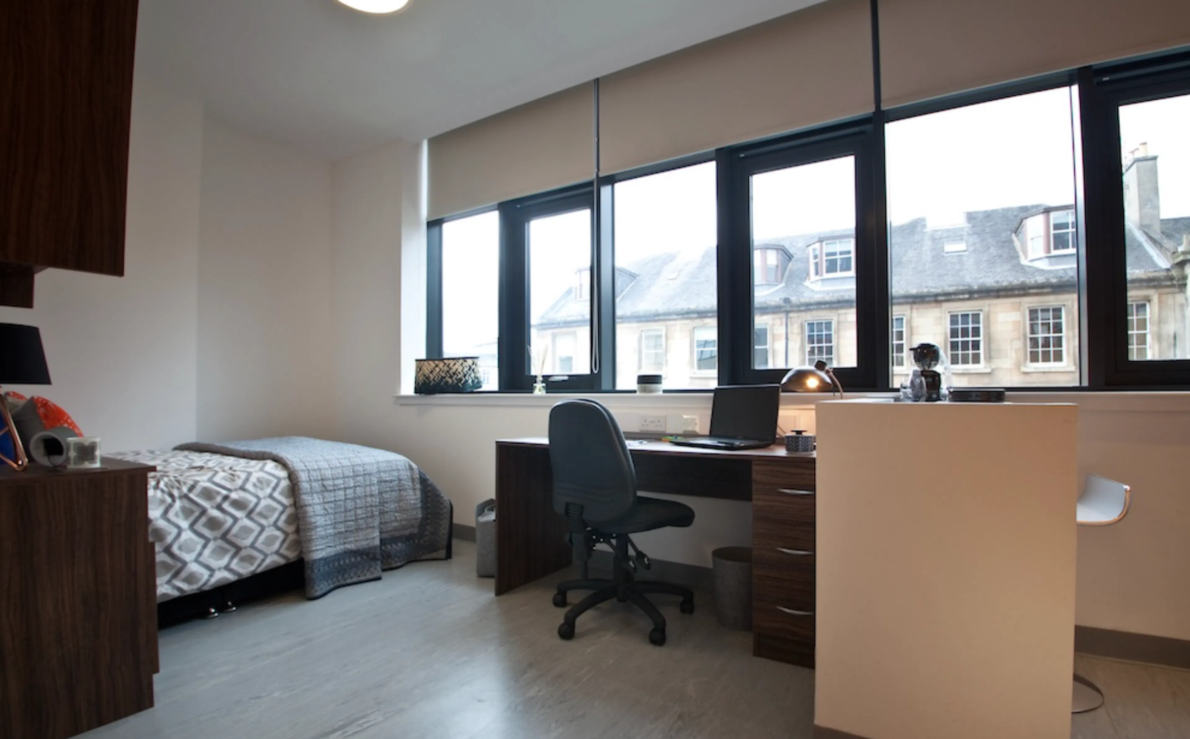 ROOM ROOM 2