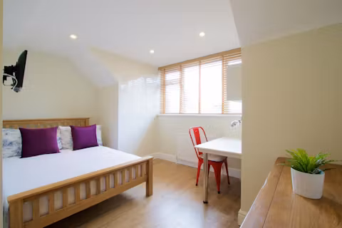 53-brudenell-mount-leeds-ROOM