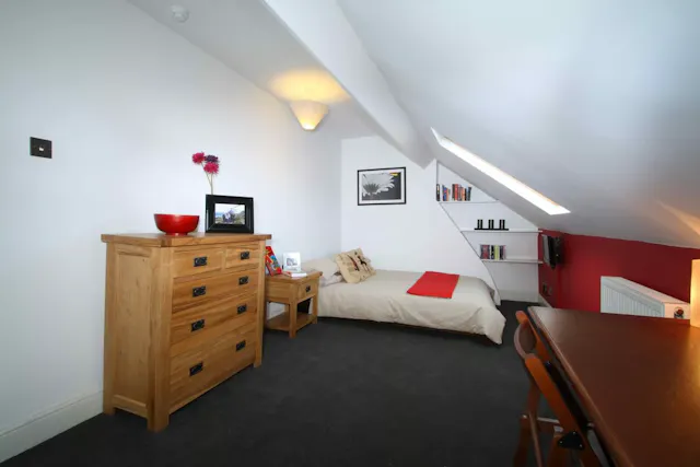 6 Bedroom Apartment room image 1