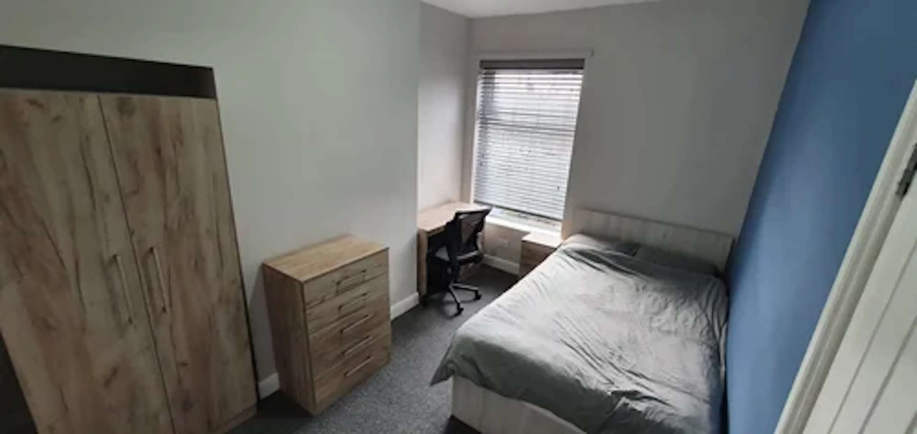 4 Bedroom Apartment ROOM 3