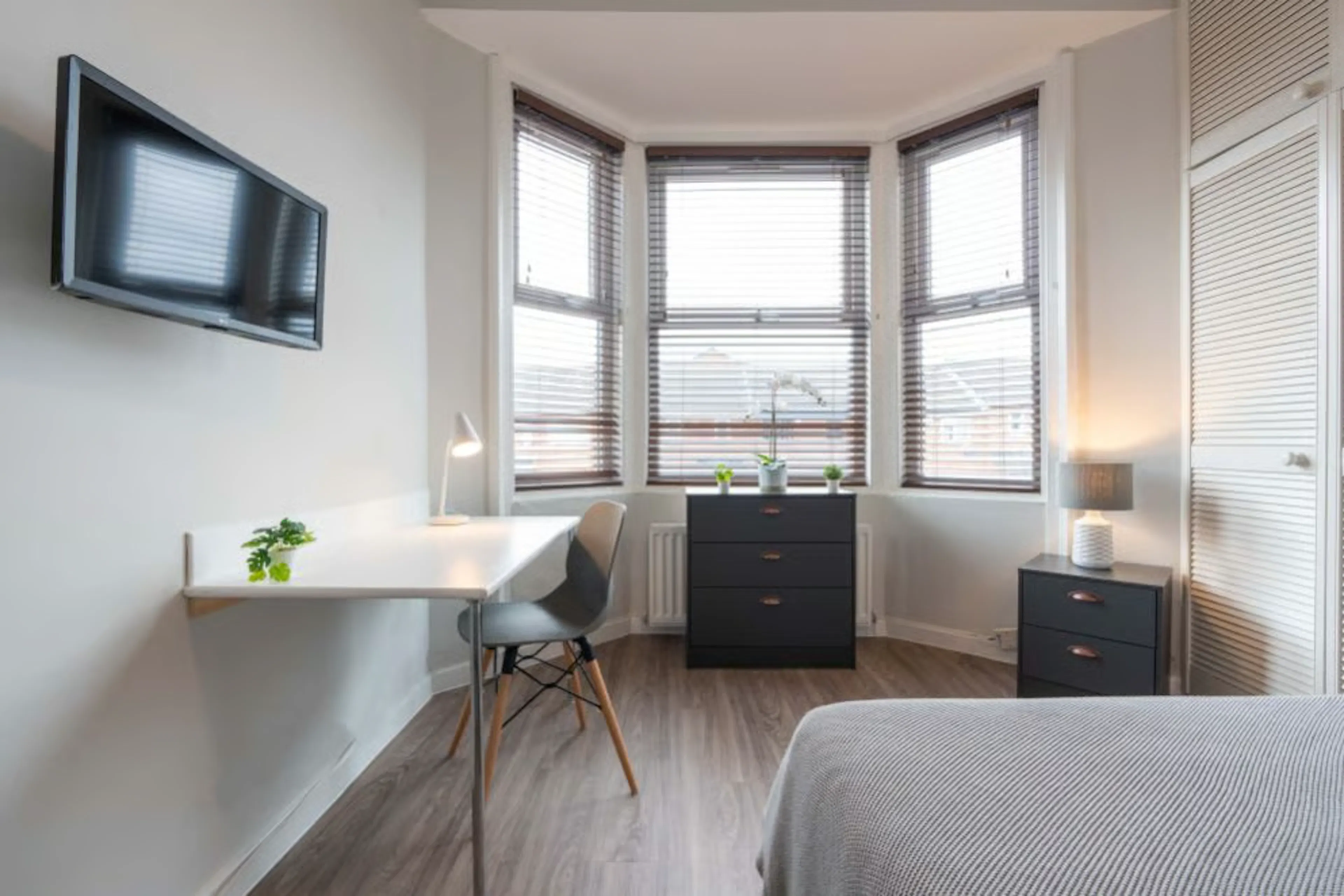 3 Bedroom Apartment ROOM 2