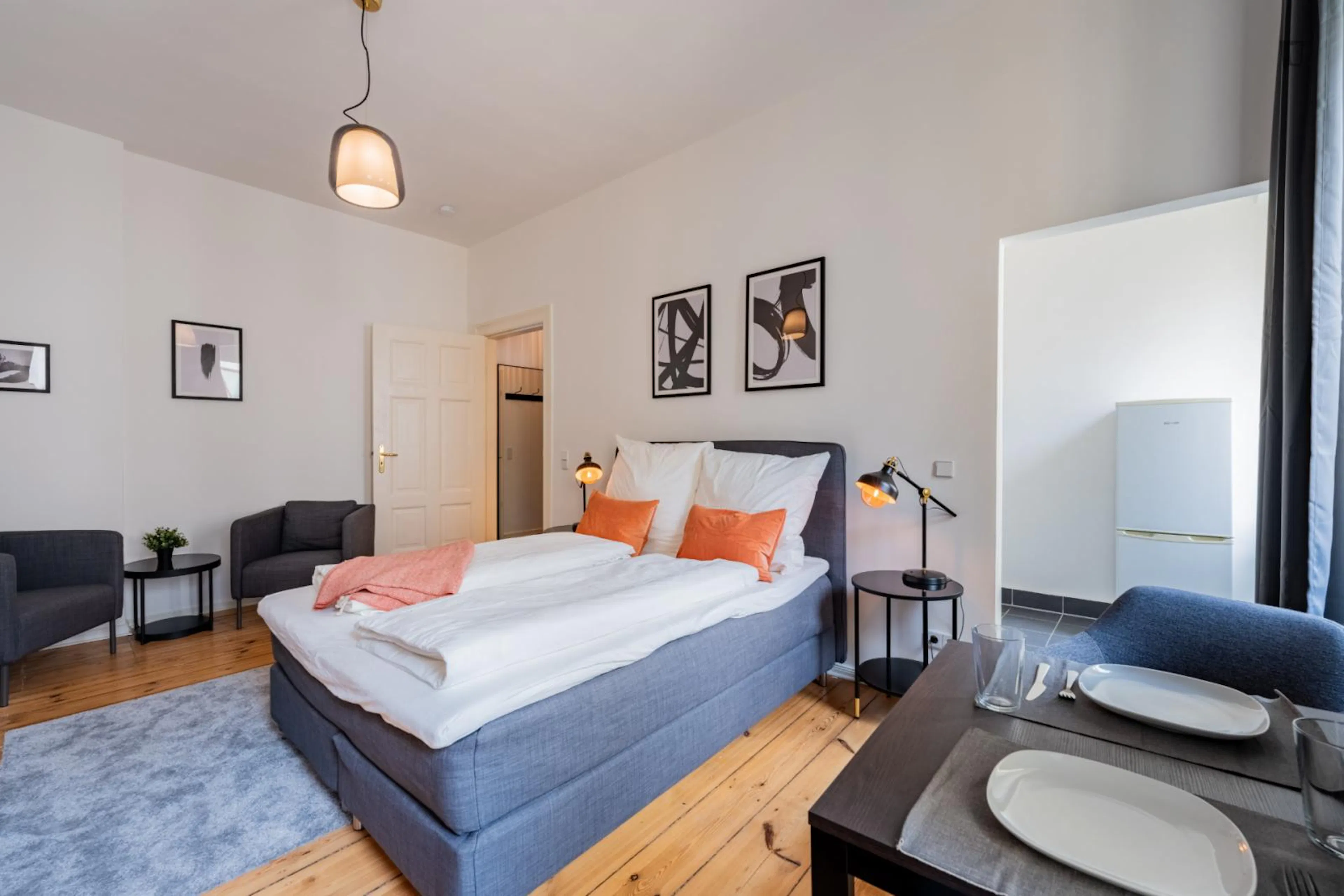 Bright studio near the Görlitzer Park ROOM 2