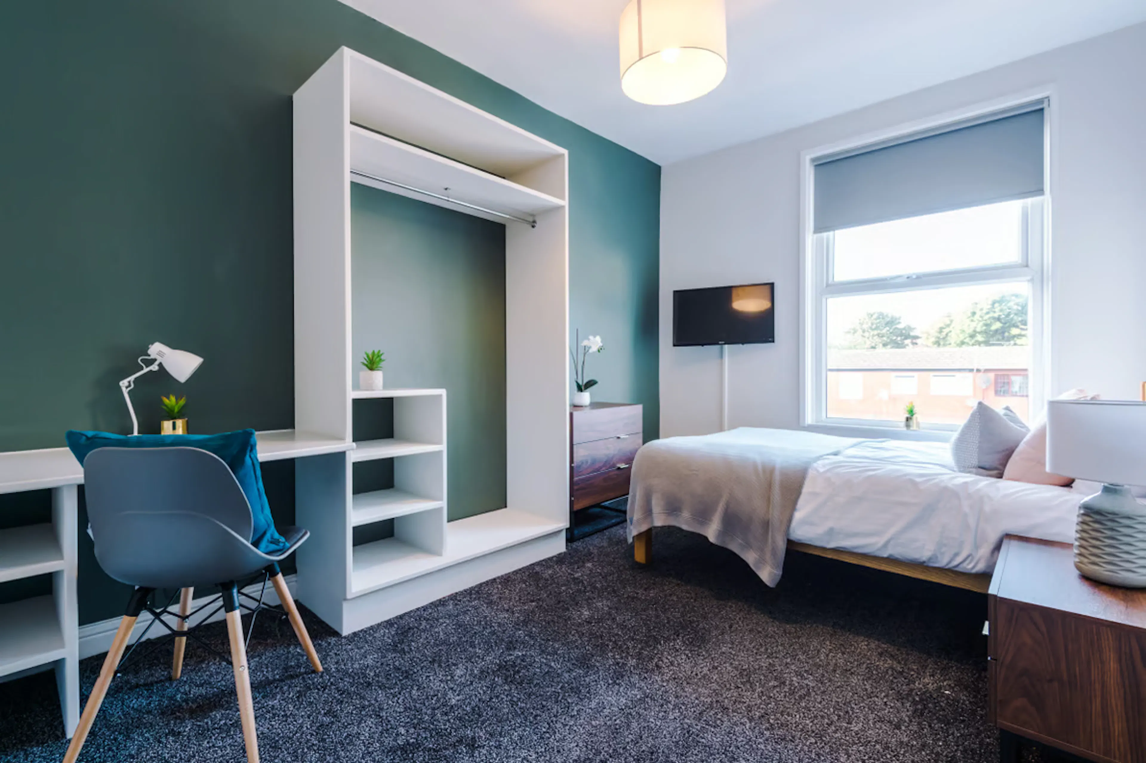 6 Bedroom Apartment ROOM 4