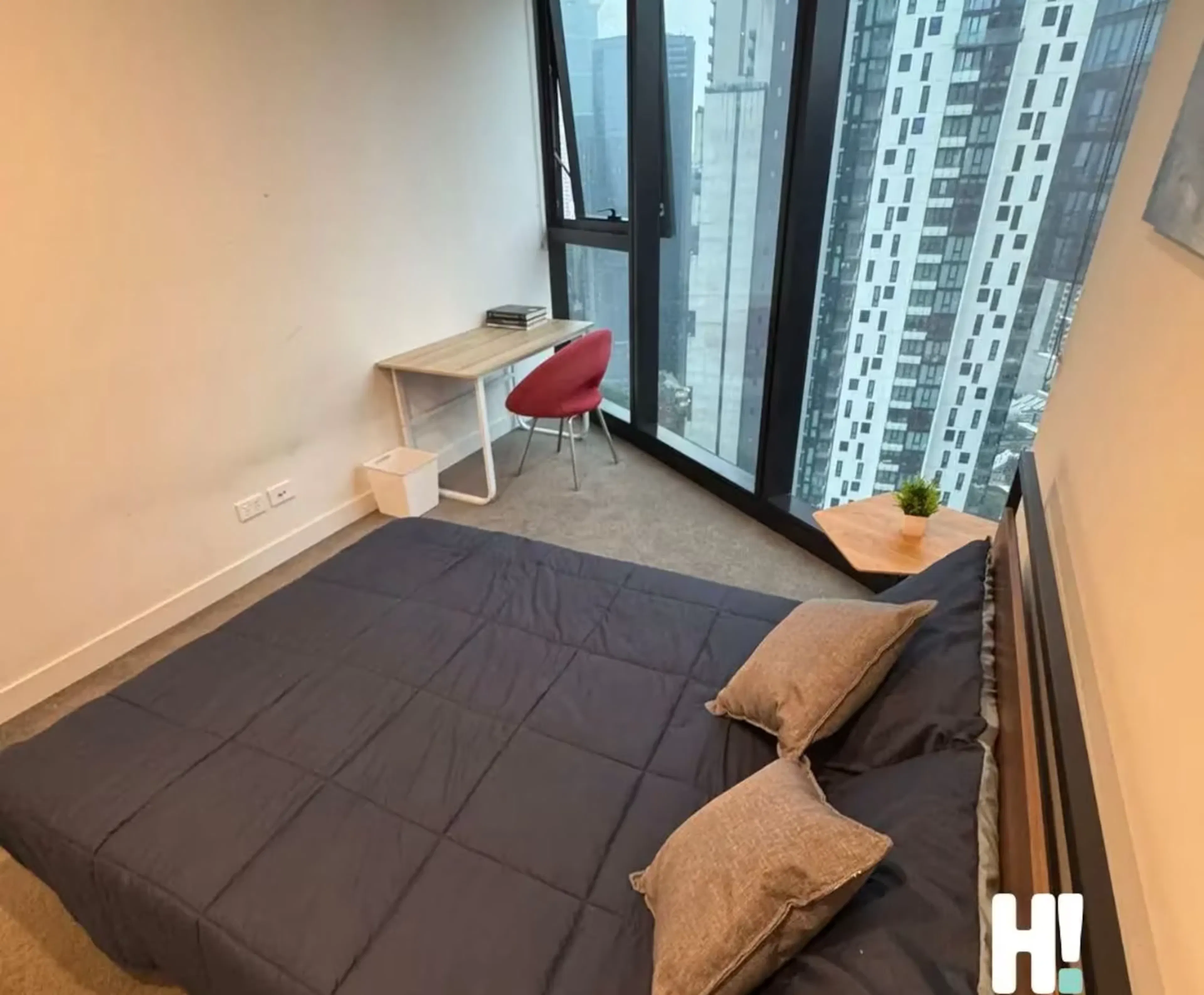 2 Beds 1 Bath ROOM 3