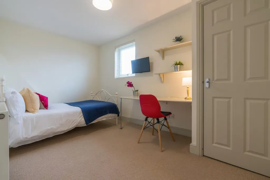 4 Bed Apartment ROOM 3