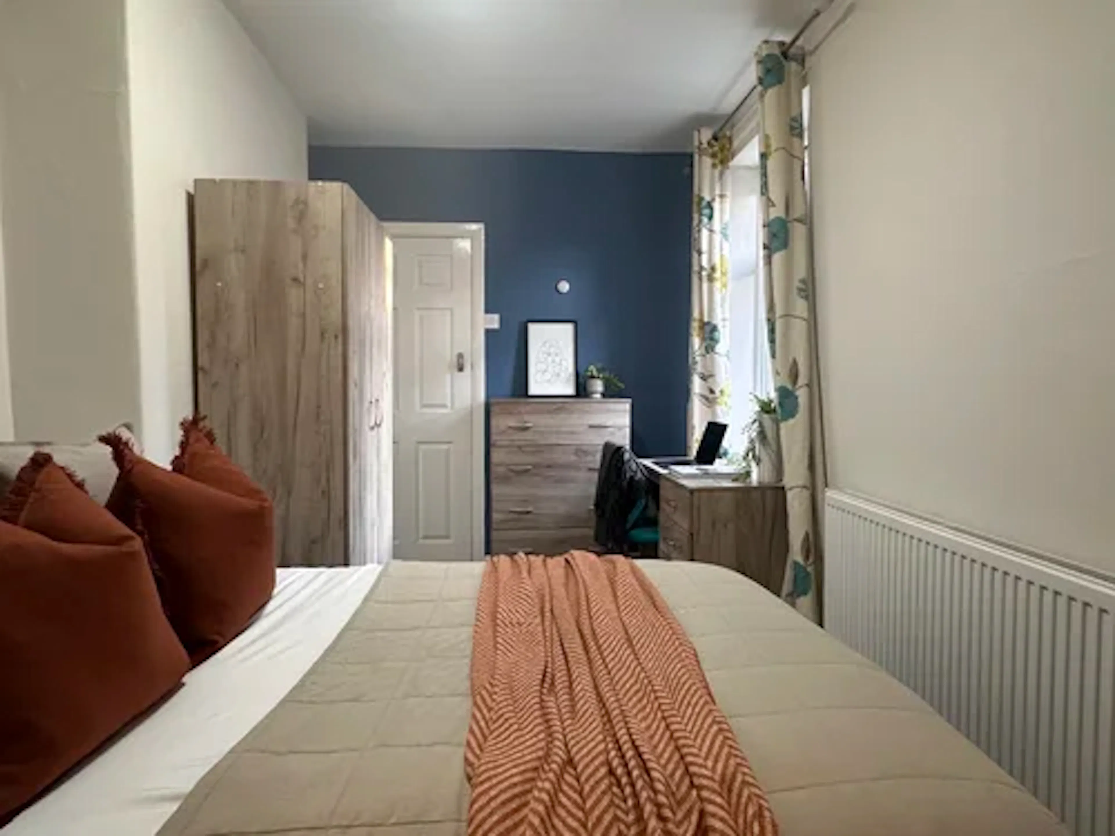 4 Bedroom Apartment Ensuite ROOM 4
