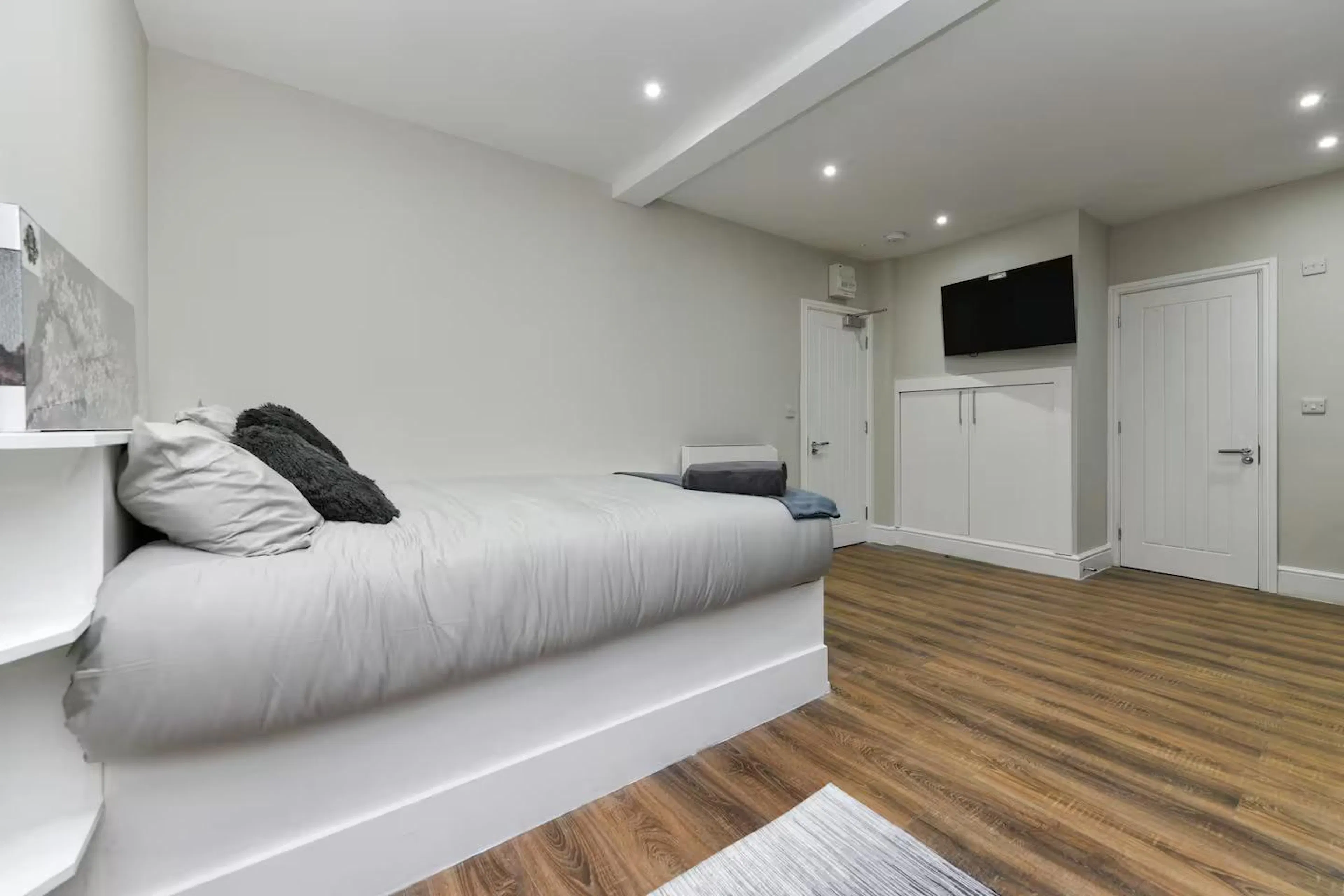 ROOM ROOM 3