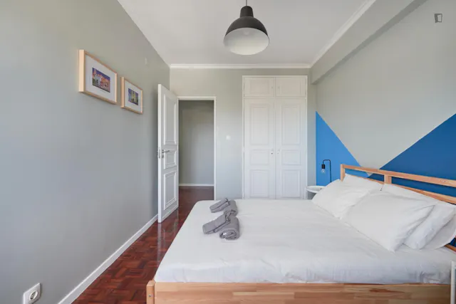 Double Bedroom 5 room image 3