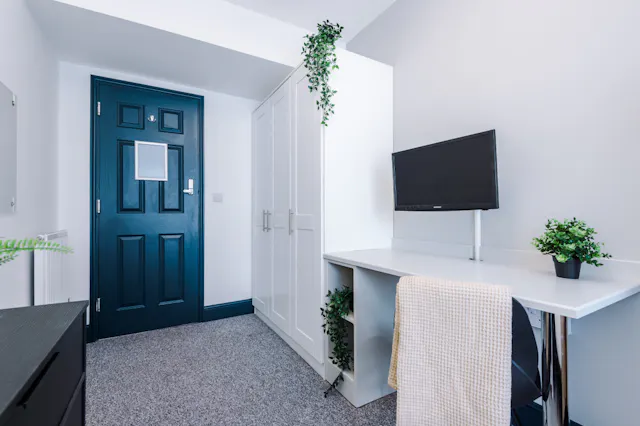 6 Bedroom Apartment room image 6