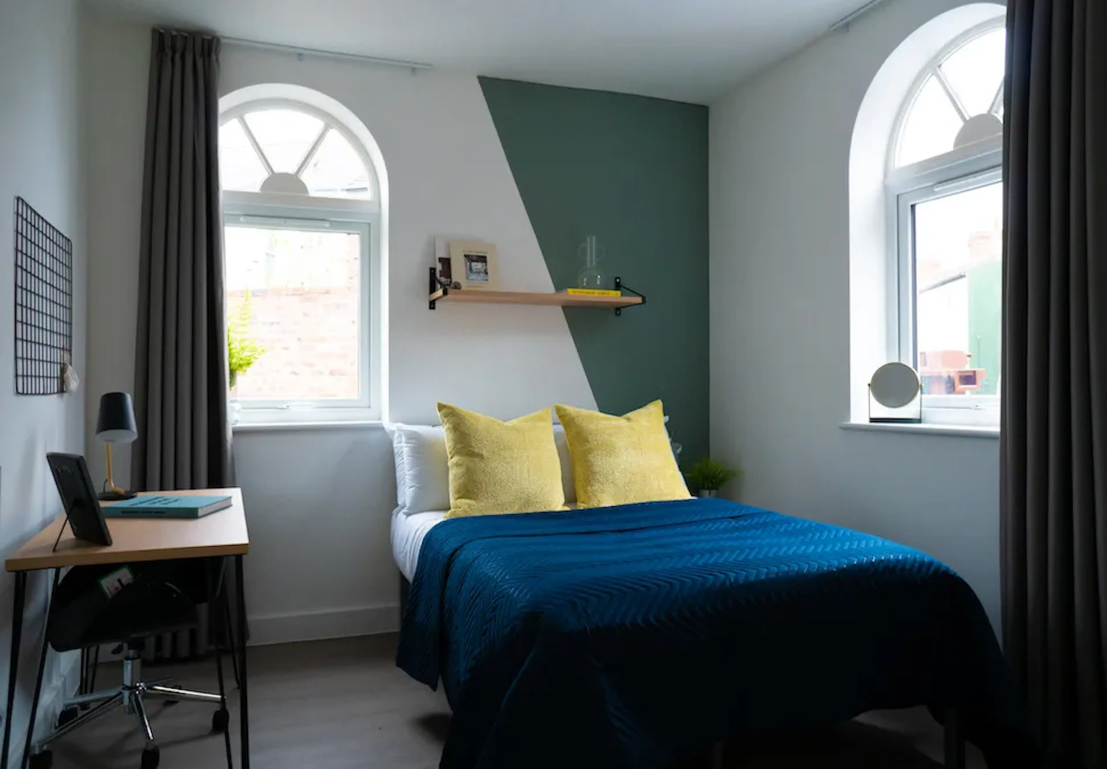 Double Room ROOM 4