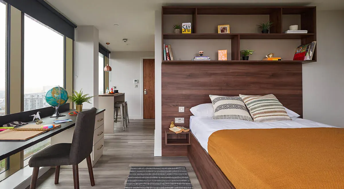 ROOM ROOM 1