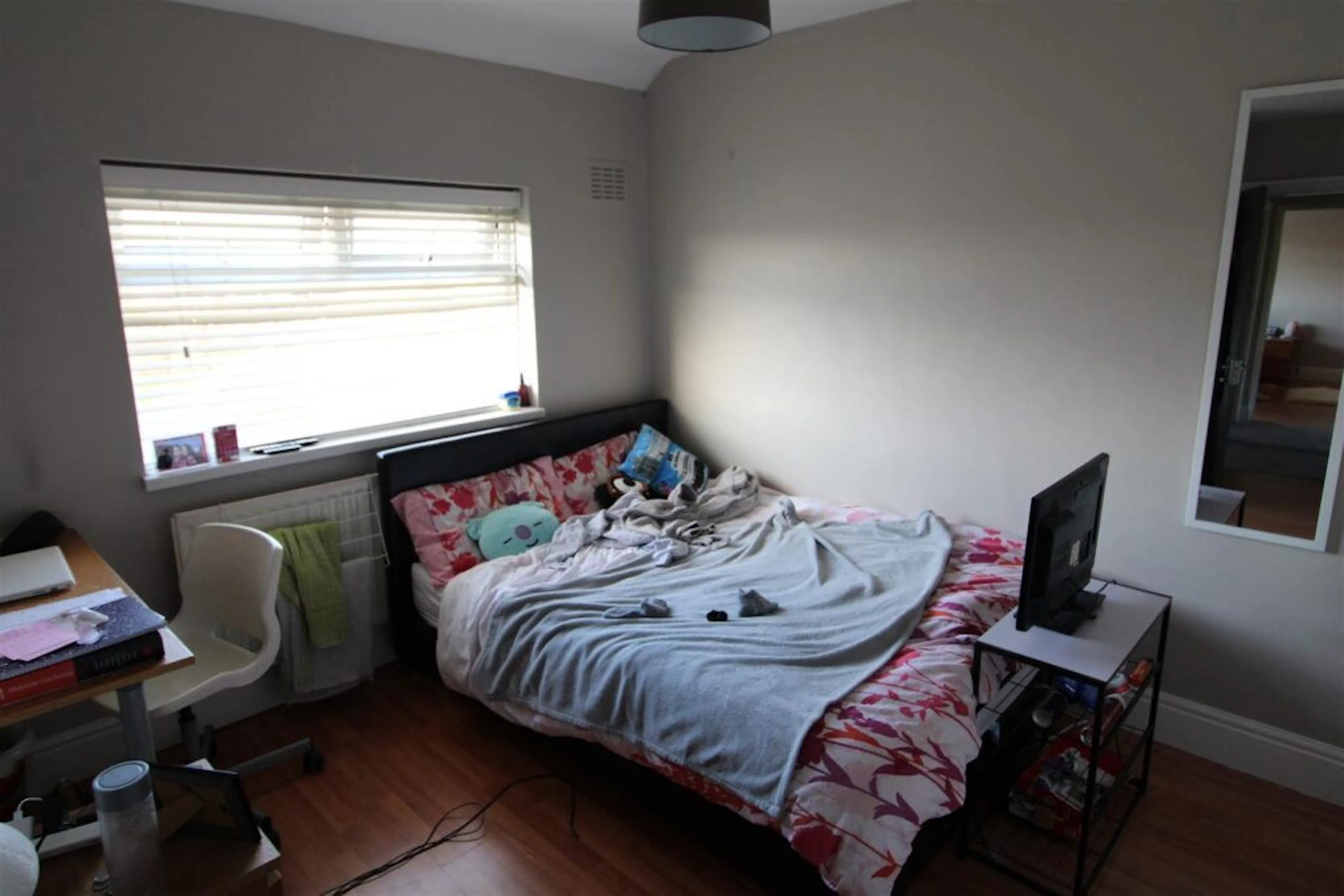 ROOM ROOM 4