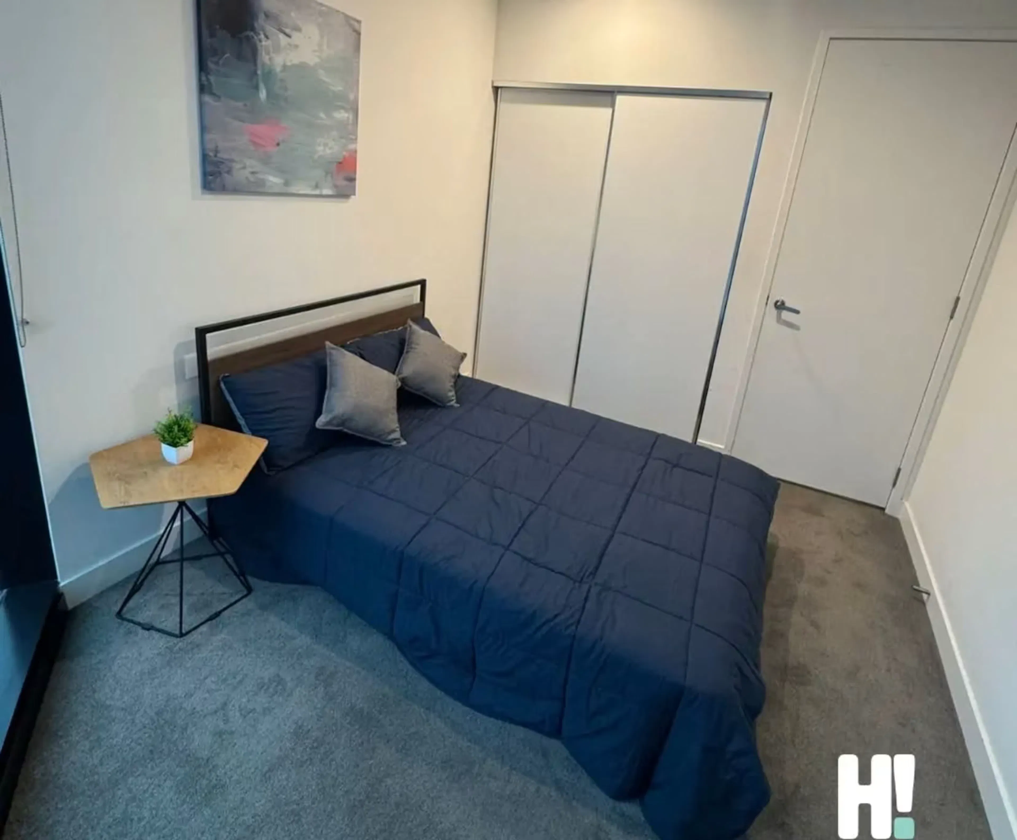 2 Beds 1 Bath ROOM 4