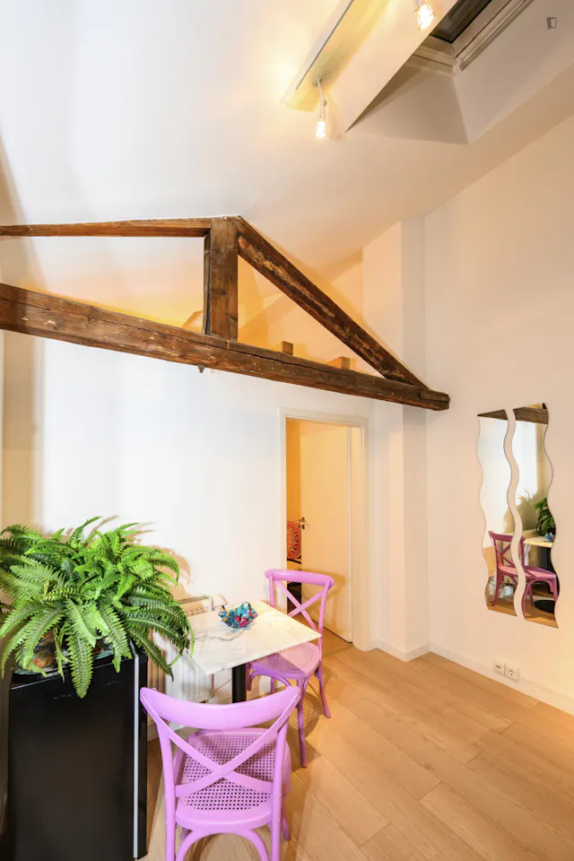 Comfortamble double bedroom in a 4-bedroom apartment room image 15